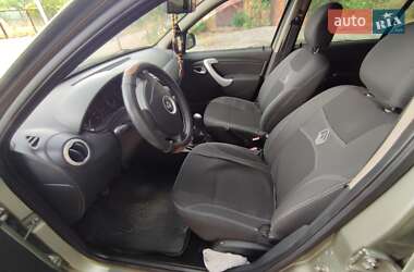 Внедорожник / Кроссовер Renault Sandero StepWay 2011 в 