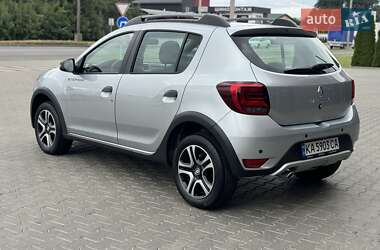Хэтчбек Renault Sandero StepWay 2020 в 