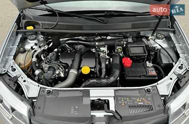 Хэтчбек Renault Sandero StepWay 2020 в 