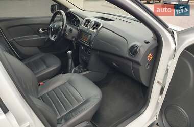 Хэтчбек Renault Sandero StepWay 2019 в 
