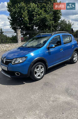 Хэтчбек Renault Sandero StepWay 2016 в Тернополе