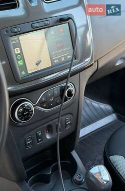 Хэтчбек Renault Sandero StepWay 2019 в 