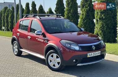 Внедорожник / Кроссовер Renault Sandero StepWay 2012 в Киеве