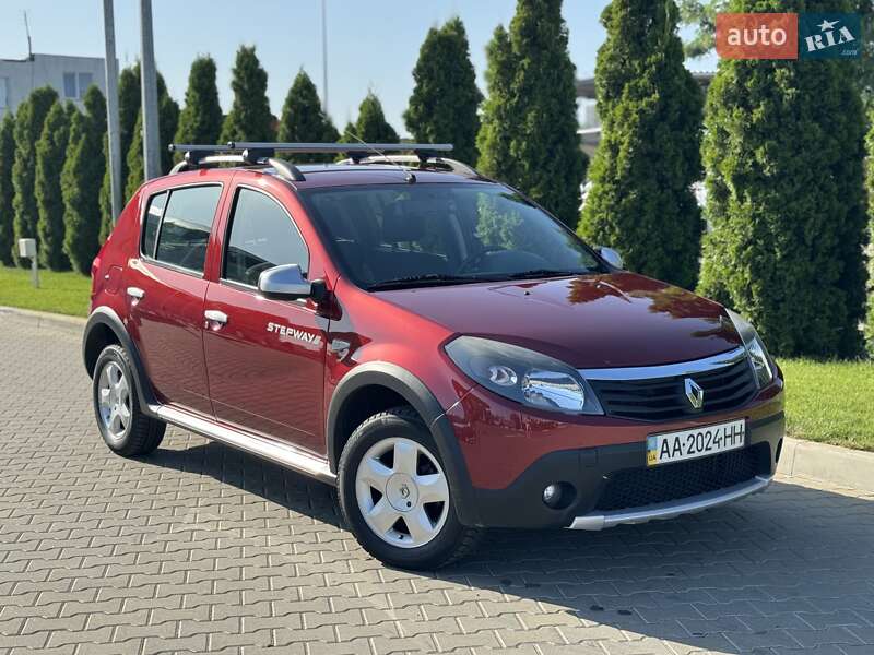 Renault Sandero StepWay 2012