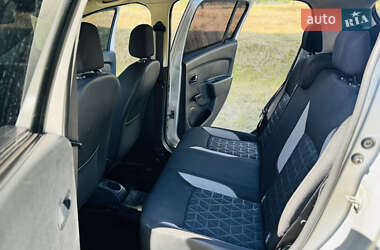 Внедорожник / Кроссовер Renault Sandero StepWay 2015 в 
