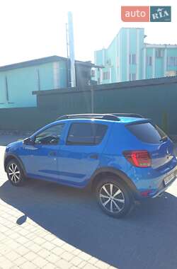 Хэтчбек Renault Sandero StepWay 2019 в 