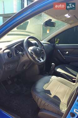 Хэтчбек Renault Sandero StepWay 2019 в 