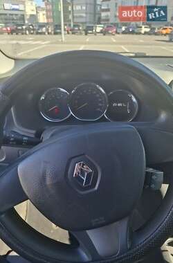 Хэтчбек Renault Sandero StepWay 2013 в 
