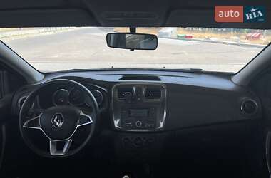 Хэтчбек Renault Sandero StepWay 2017 в 