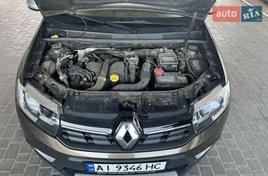 Хэтчбек Renault Sandero StepWay 2017 в 