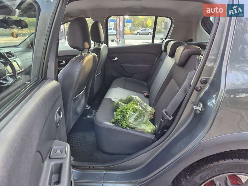 Хэтчбек Renault Sandero StepWay 2017 в Запорожье