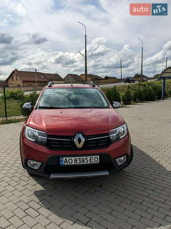 Позашляховик / Кросовер Renault Sandero StepWay 2017 в Мукачевому