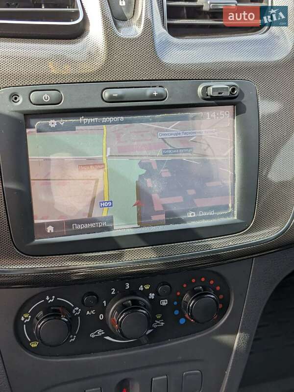 Позашляховик / Кросовер Renault Sandero StepWay 2017 в Мукачевому