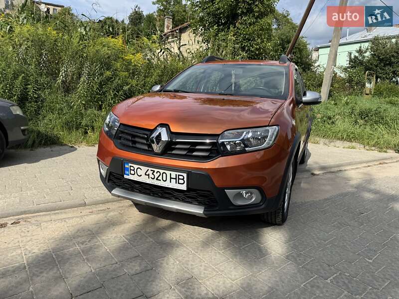 Хэтчбек Renault Sandero StepWay 2017 в Львове
