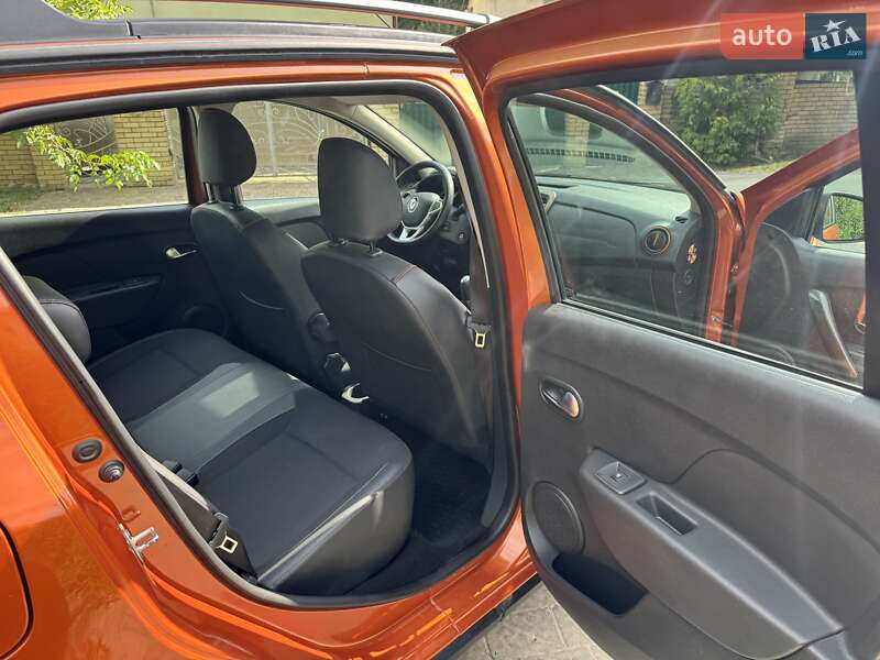Хэтчбек Renault Sandero StepWay 2017 в Львове