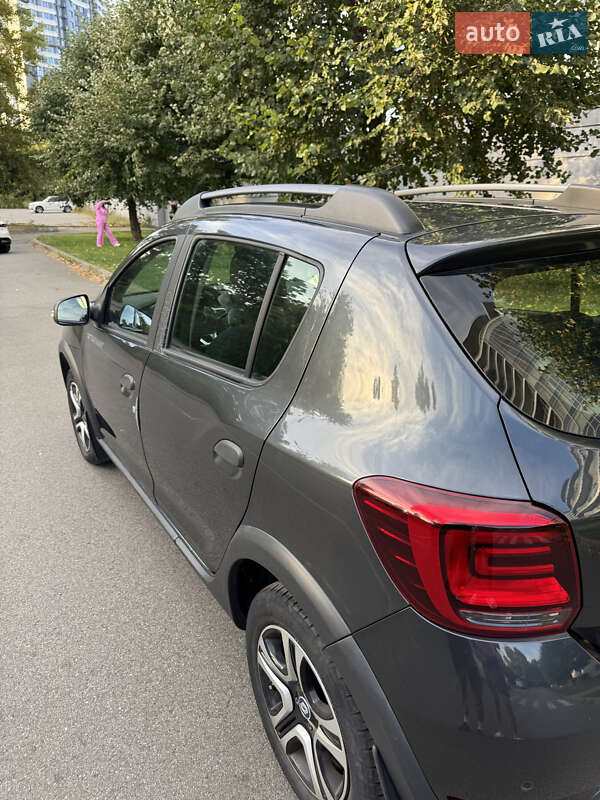 Хэтчбек Renault Sandero StepWay 2020 в Киеве