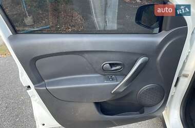 Хэтчбек Renault Sandero StepWay 2018 в 