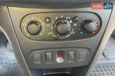 Хэтчбек Renault Sandero StepWay 2018 в 