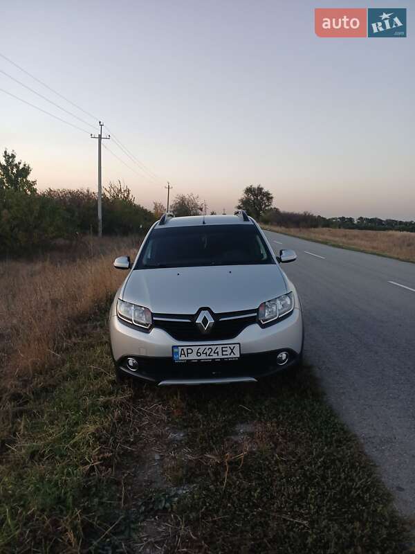 Renault Sandero StepWay 2016 Renault Sandero StepWay 2016