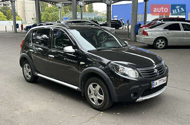 Внедорожник / Кроссовер Renault Sandero StepWay 2012 в 