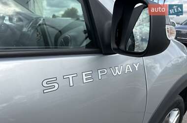 Хэтчбек Renault Sandero StepWay 2020 в 