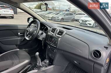 Хэтчбек Renault Sandero StepWay 2020 в 