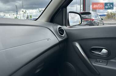 Хэтчбек Renault Sandero StepWay 2020 в 
