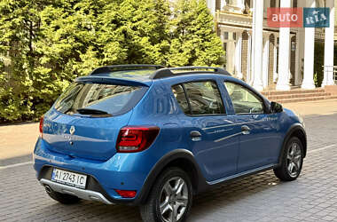 Хэтчбек Renault Sandero StepWay 2019 в 