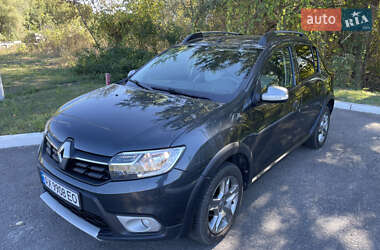 Хэтчбек Renault Sandero StepWay 2017 в Запорожье