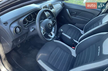 Хэтчбек Renault Sandero StepWay 2017 в 