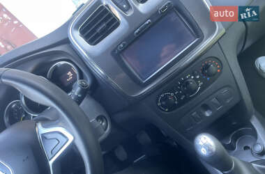 Хэтчбек Renault Sandero StepWay 2017 в 