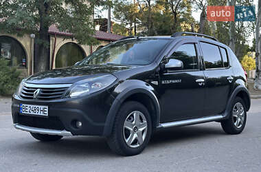 Внедорожник / Кроссовер Renault Sandero StepWay 2012 в 