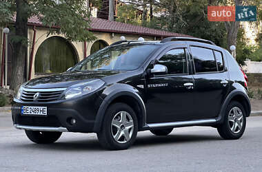 Внедорожник / Кроссовер Renault Sandero StepWay 2012 в 