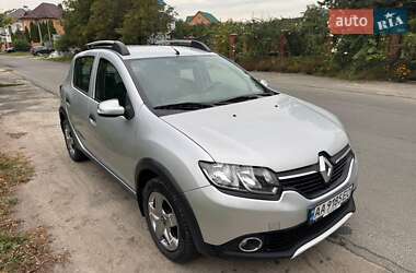 Внедорожник / Кроссовер Renault Sandero StepWay 2013 в Софиевской Борщаговке
