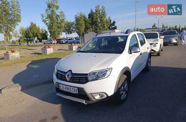 Хэтчбек Renault Sandero StepWay 2019 в 