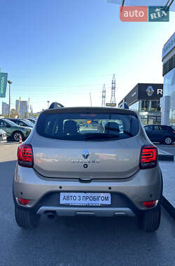 Хэтчбек Renault Sandero StepWay 2020 в 