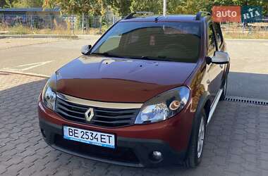 Внедорожник / Кроссовер Renault Sandero StepWay 2013 в 
