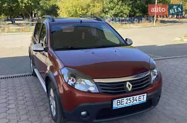 Внедорожник / Кроссовер Renault Sandero StepWay 2013 в 