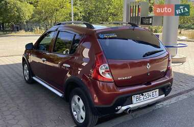 Внедорожник / Кроссовер Renault Sandero StepWay 2013 в 