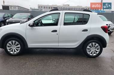 Хэтчбек Renault Sandero StepWay 2021 в 