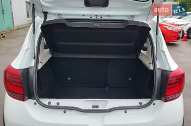 Хэтчбек Renault Sandero StepWay 2021 в 