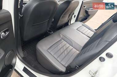 Хэтчбек Renault Sandero StepWay 2020 в 