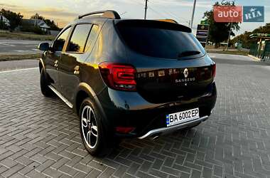 Хэтчбек Renault Sandero StepWay 2020 в 