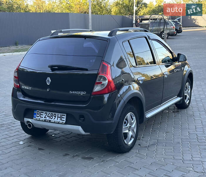 Внедорожник / Кроссовер Renault Sandero StepWay 2012 в Николаеве