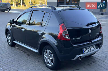 Внедорожник / Кроссовер Renault Sandero StepWay 2012 в 