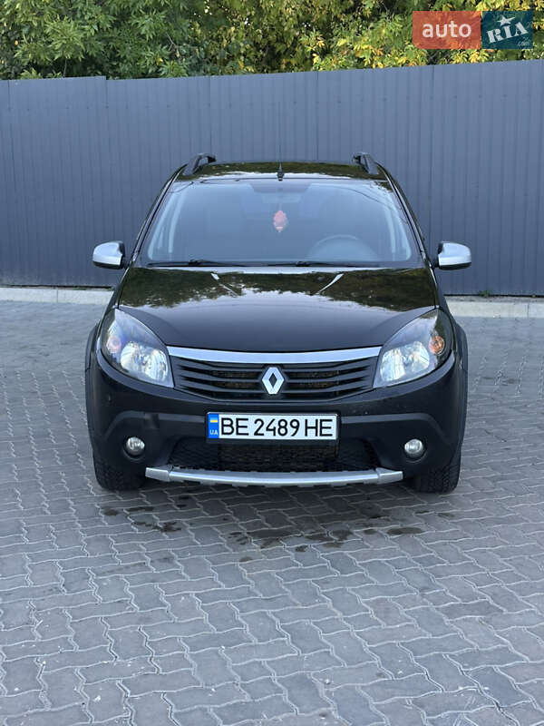 Внедорожник / Кроссовер Renault Sandero StepWay 2012 в Николаеве