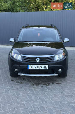 Внедорожник / Кроссовер Renault Sandero StepWay 2012 в 