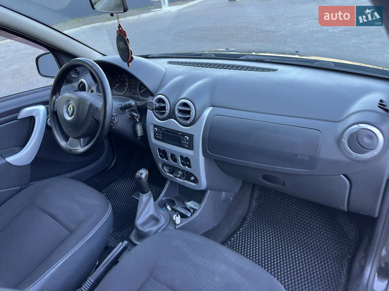 Внедорожник / Кроссовер Renault Sandero StepWay 2012 в Николаеве