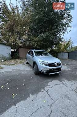 Хэтчбек Renault Sandero StepWay 2021 в 