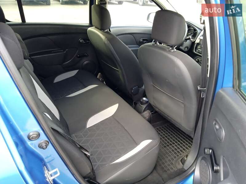 Внедорожник / Кроссовер Renault Sandero StepWay 2013 в Первомайске
